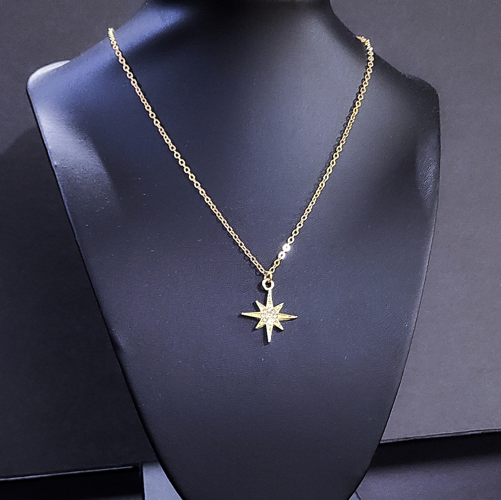 16" Gold Starburst Necklace